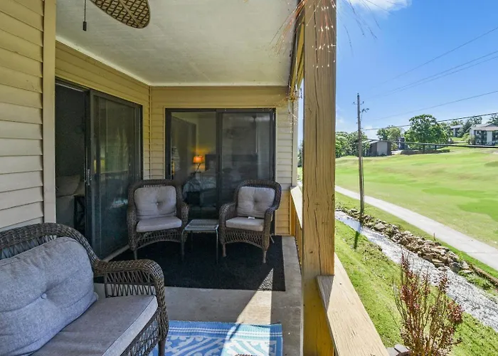 Table Rock Escape At Pointe Royale
